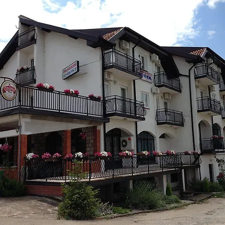 Pansion Rose موستار