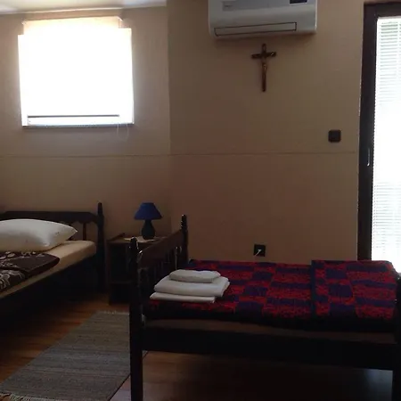 Pansion Rose Gostinjska kuća 3*