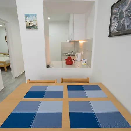 Guest house Pansion Rose 3*