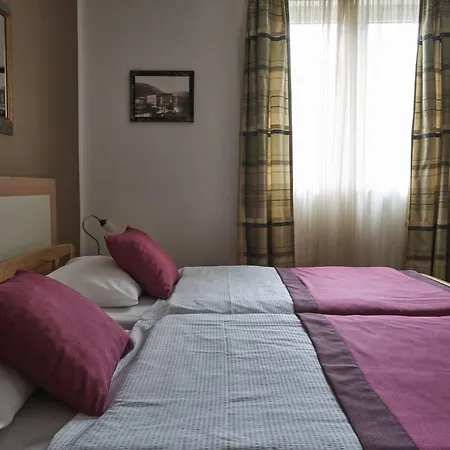 Pansion Rose Gostinjska kuća 3*