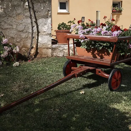 Konukevi Pansion Rose Mostar